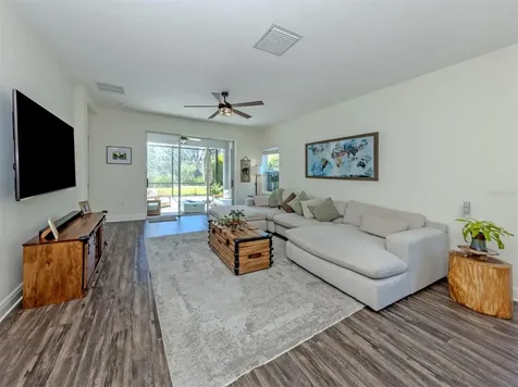 7412 Ridgelake Circle Bradenton FL 34203