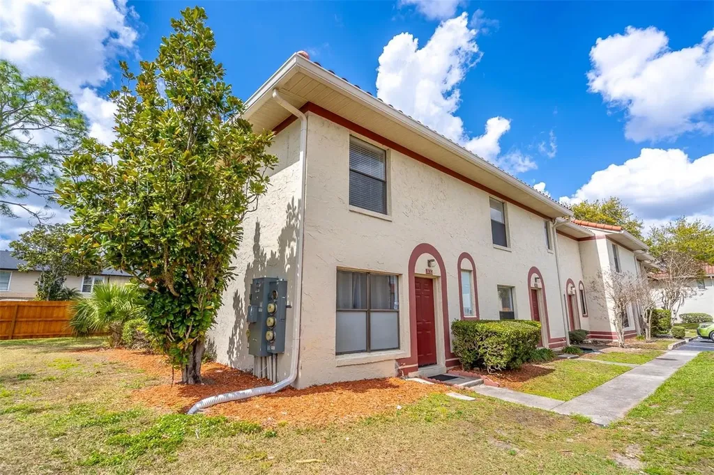 1712 Silver Creek Court Orlando FL 32807