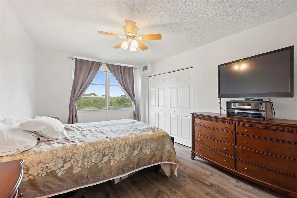 3315 58th Avenue S St Petersburg FL 33712