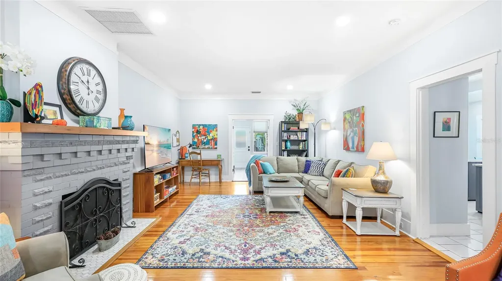 112 16th Street W Bradenton FL 34205
