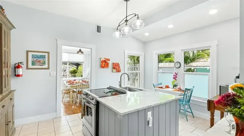 112 16th Street W Bradenton FL 34205