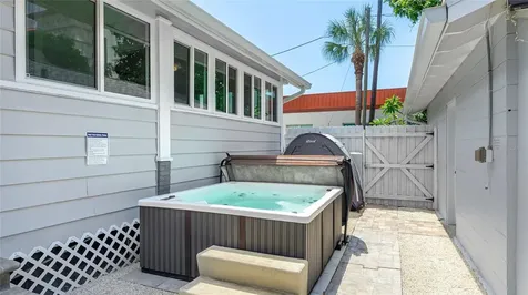 112 16th Street W Bradenton FL 34205