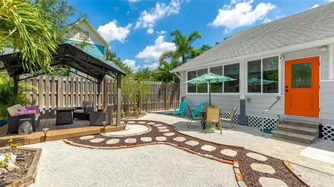 112 16th Street W Bradenton FL 34205