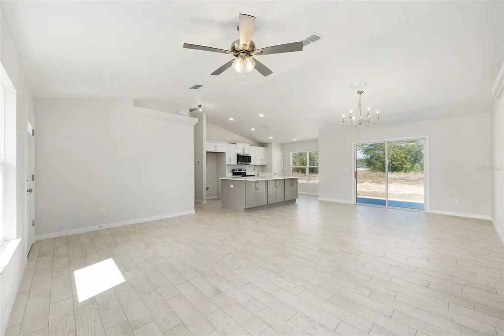 49 Locust Loop Circle Ocala FL 34472