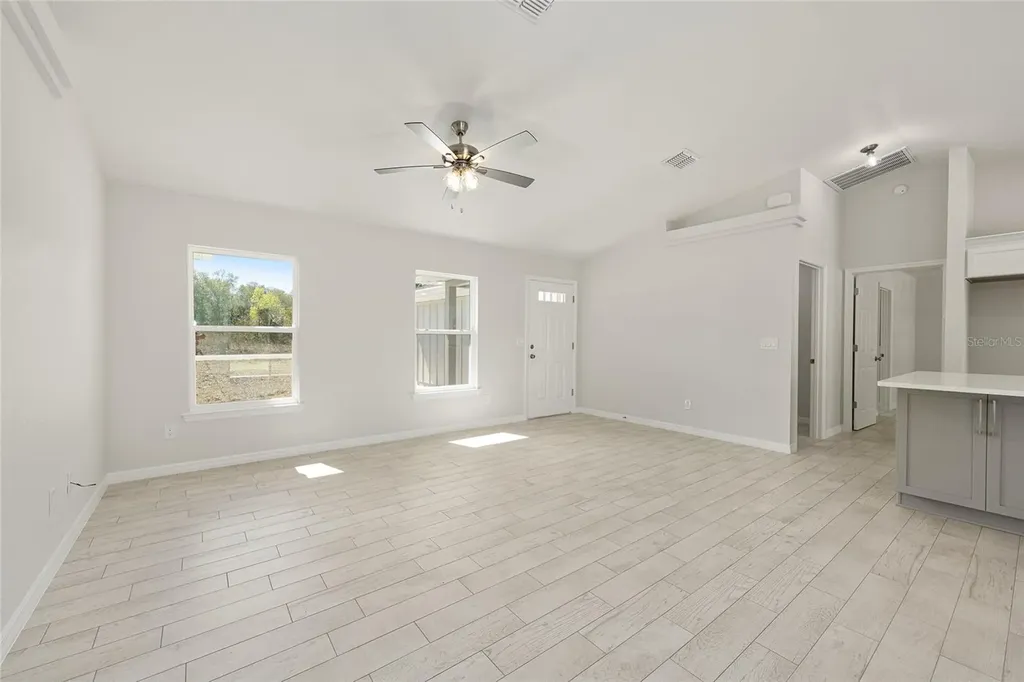 49 Locust Loop Circle Ocala FL 34472