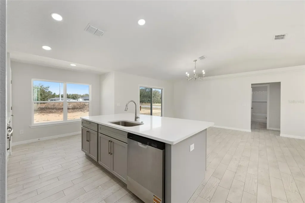 49 Locust Loop Circle Ocala FL 34472
