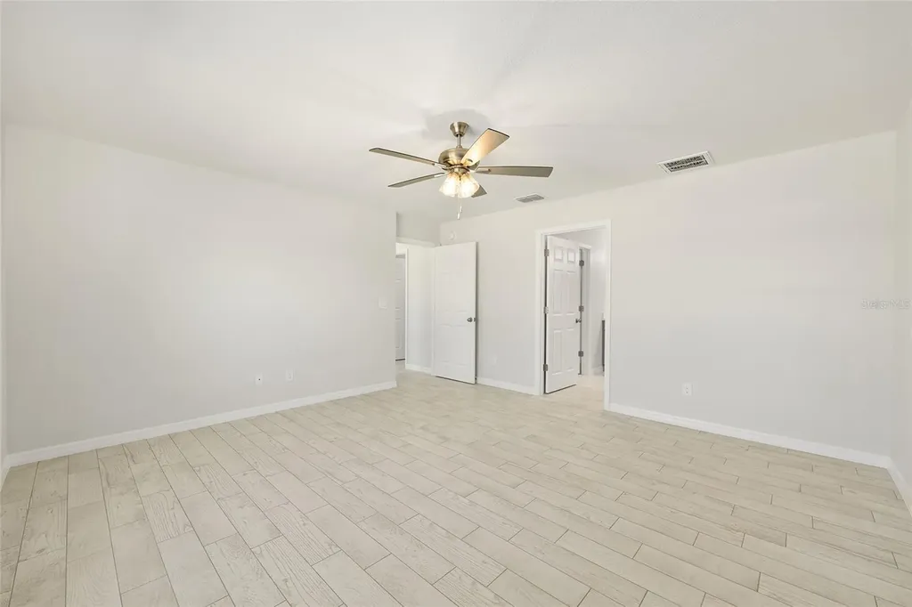 49 Locust Loop Circle Ocala FL 34472