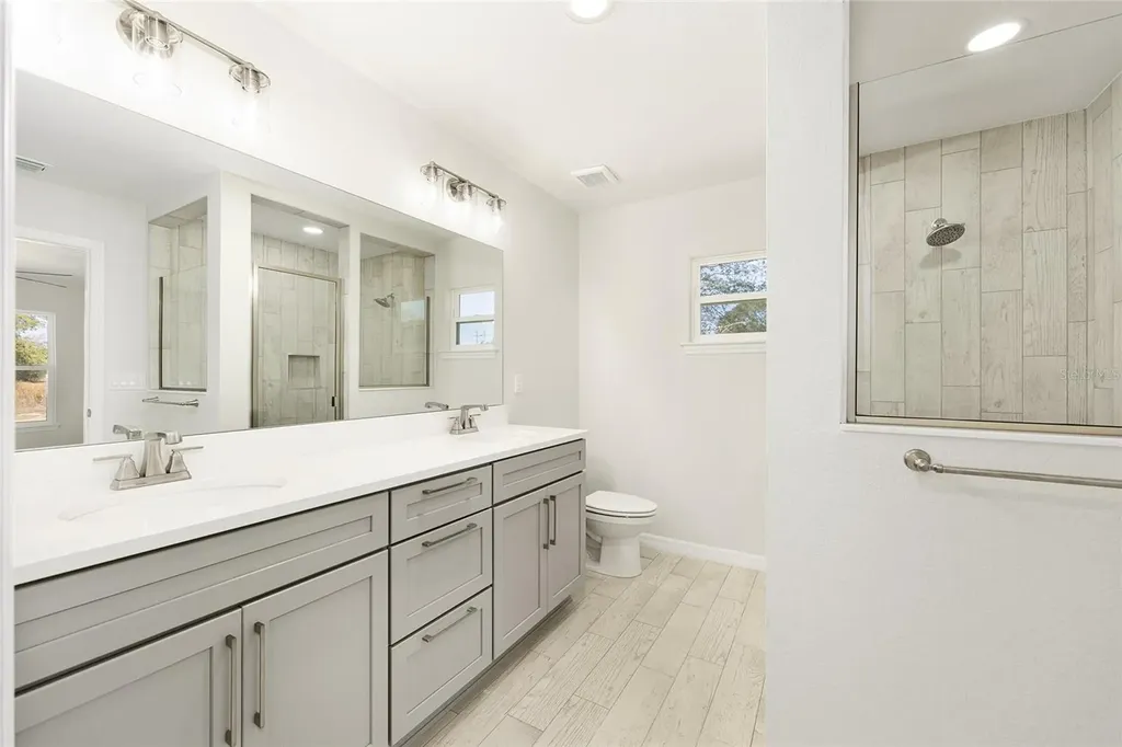 49 Locust Loop Circle Ocala FL 34472