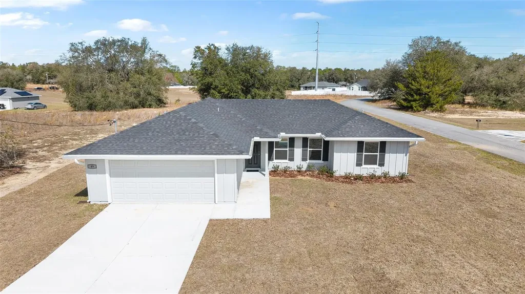 49 Locust Loop Circle Ocala FL 34472