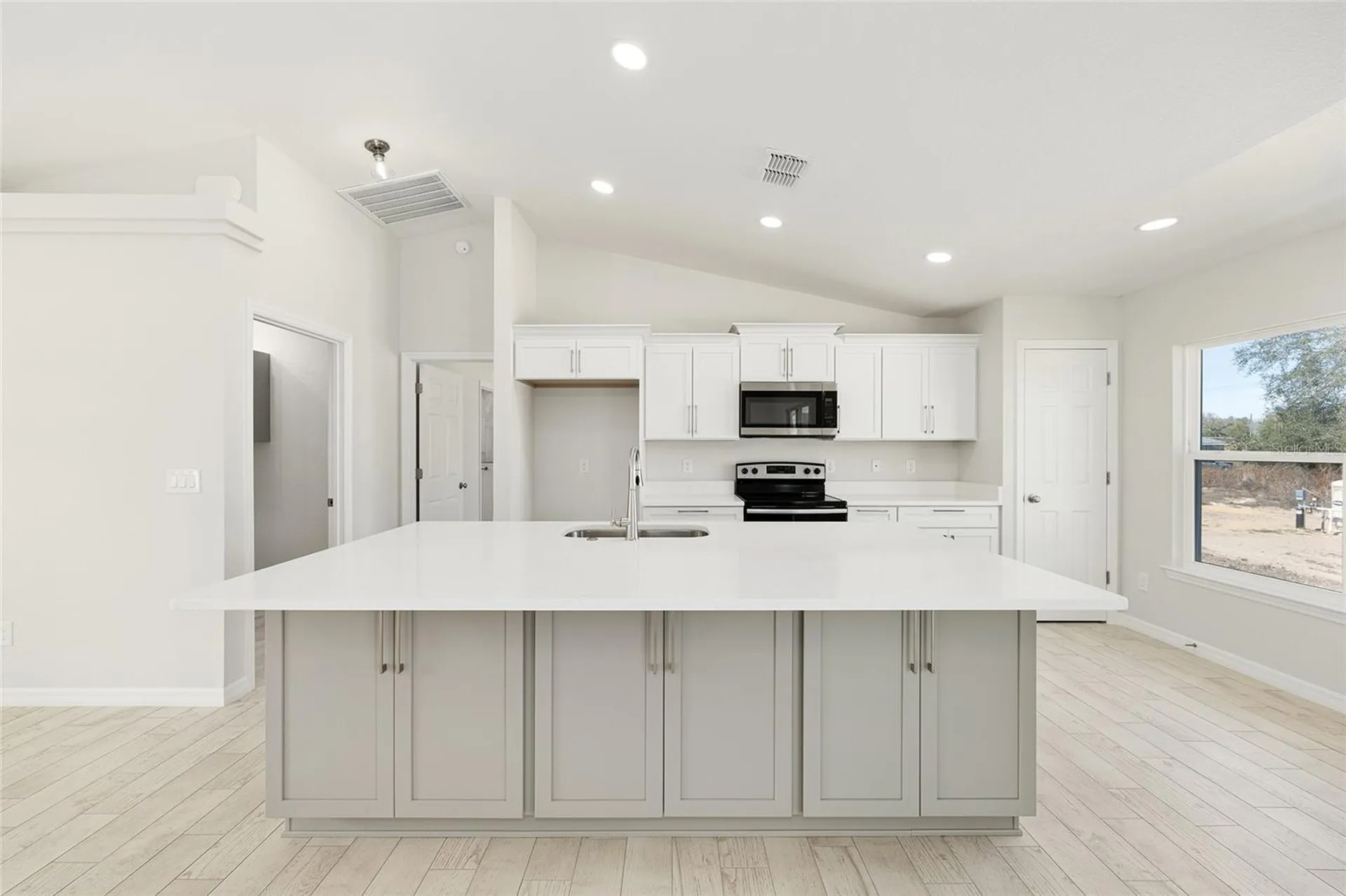49 Locust Loop Circle Ocala FL 34472