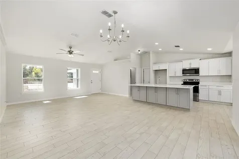 49 Locust Loop Circle Ocala FL 34472