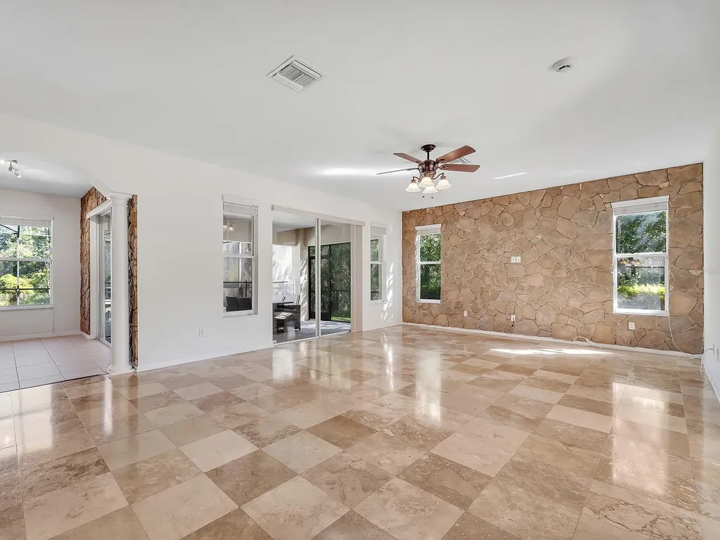 18022 Maui Isle Drive Tampa FL 33647