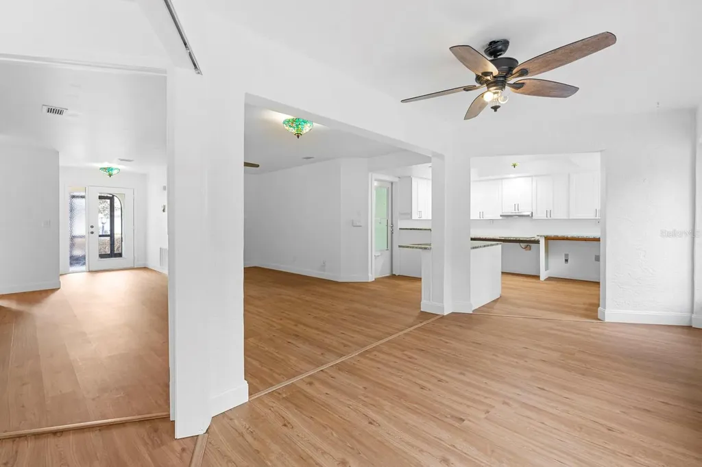 2113 Hartlebury Way Sun City Center FL 33573