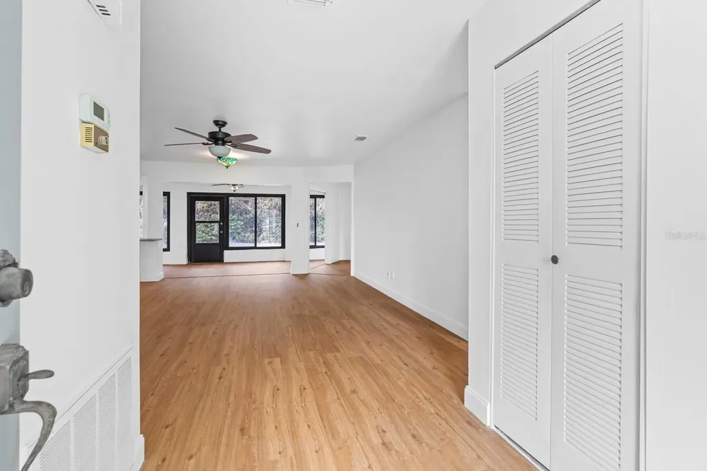 2113 Hartlebury Way Sun City Center FL 33573