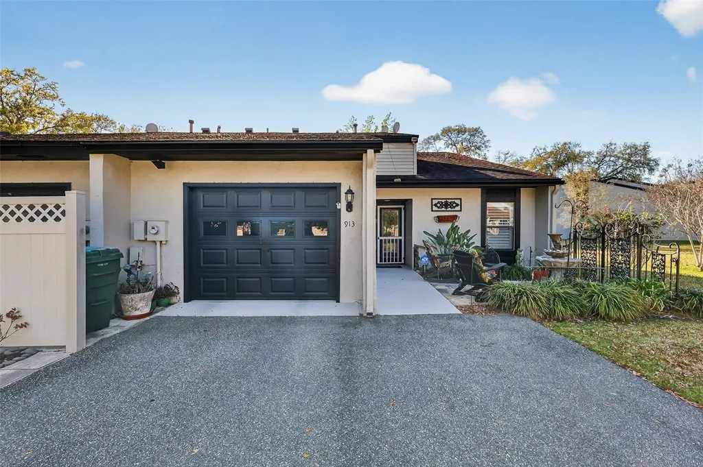 913 Belle Oak Drive Leesburg FL 34748