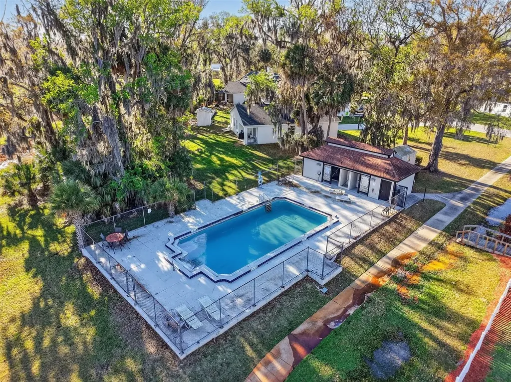 913 Belle Oak Drive Leesburg FL 34748