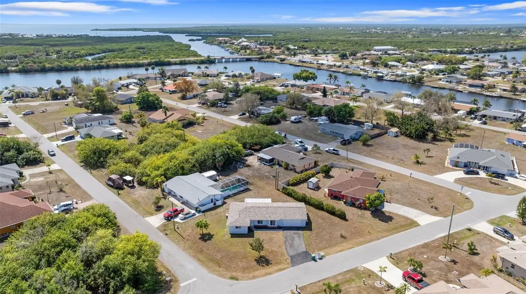 441 Greenwich Avenue NW Port Charlotte FL 33952
