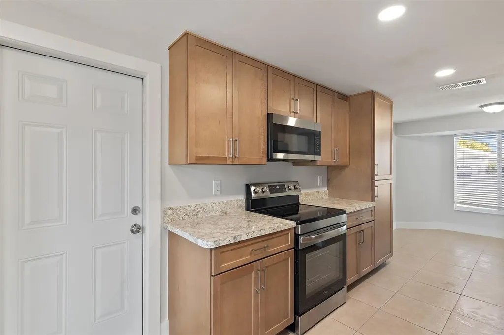 441 Greenwich Avenue NW Port Charlotte FL 33952