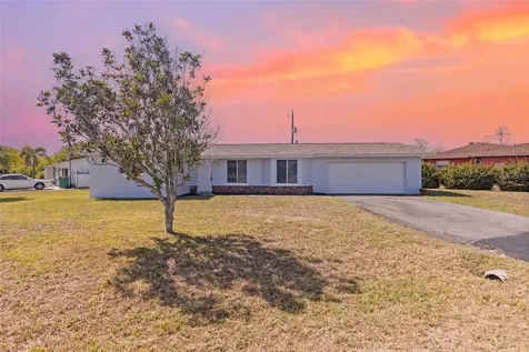 441 Greenwich Avenue NW Port Charlotte FL 33952