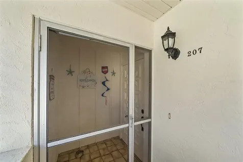 758 Village Circle Venice FL 34292