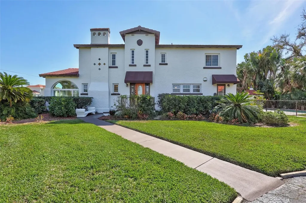 120 Park Street N St Petersburg FL 33710