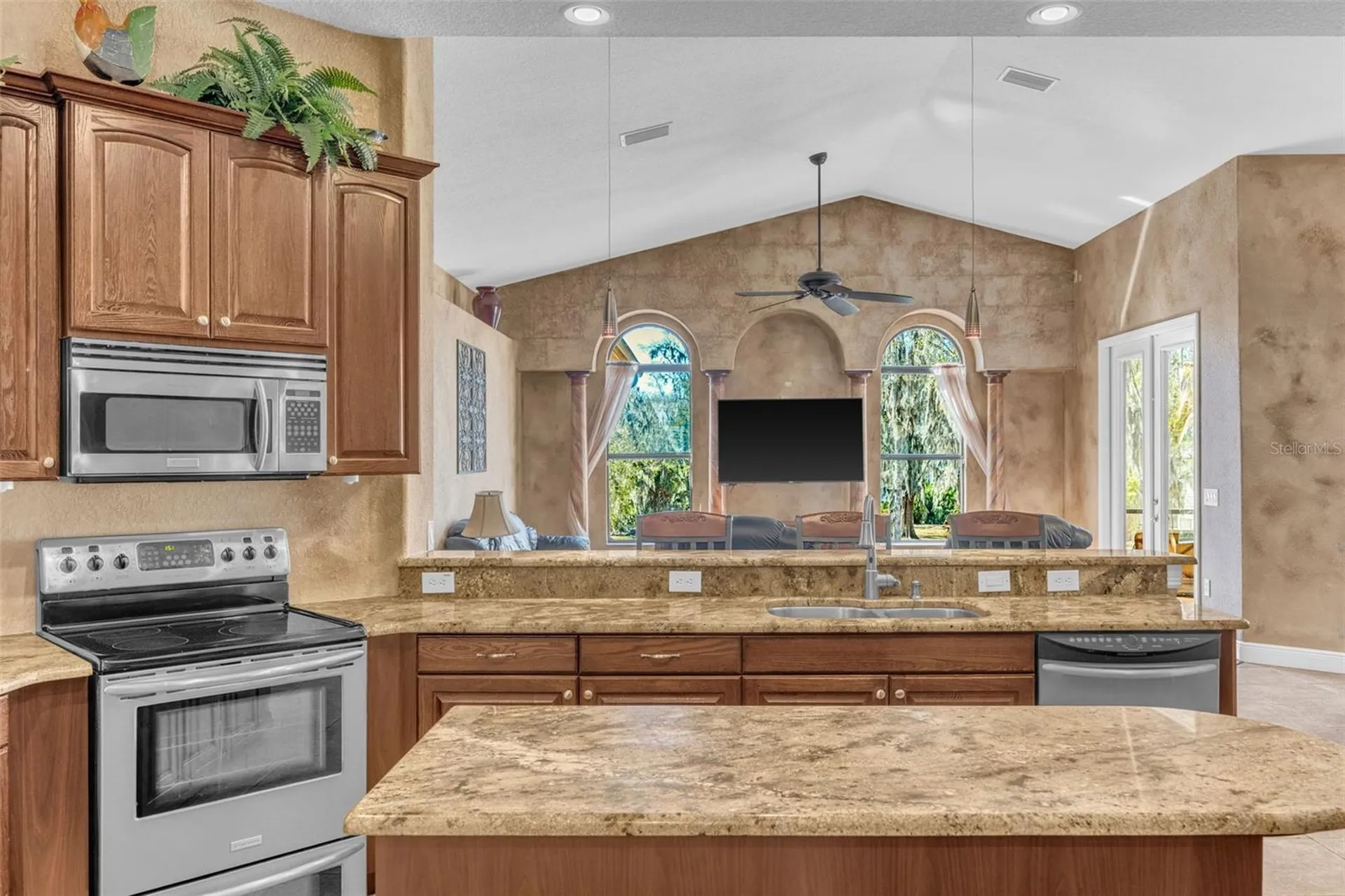 13101 Shadow Run Boulevard Riverview FL 33569