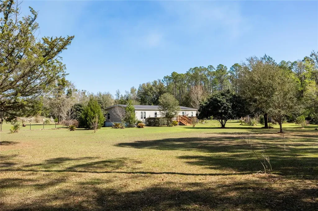 25228 NW 158th Avenue High Springs FL 32643