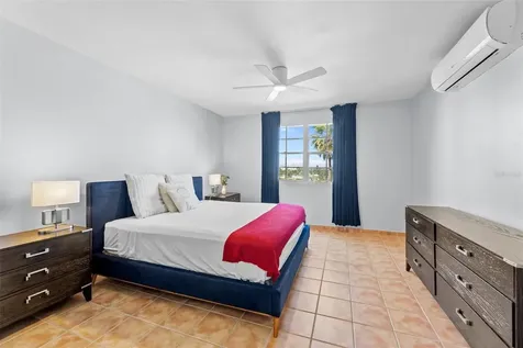 6690 Royal Palm Vega Alta PR 00692