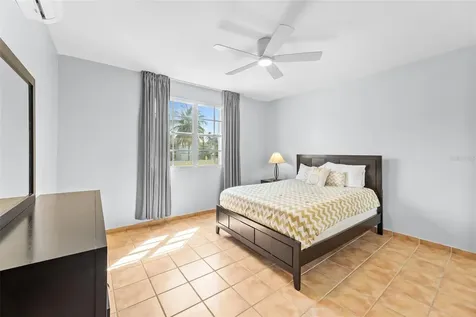 6690 Royal Palm Vega Alta PR 00692
