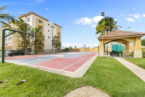 6690 Royal Palm Vega Alta PR 00692