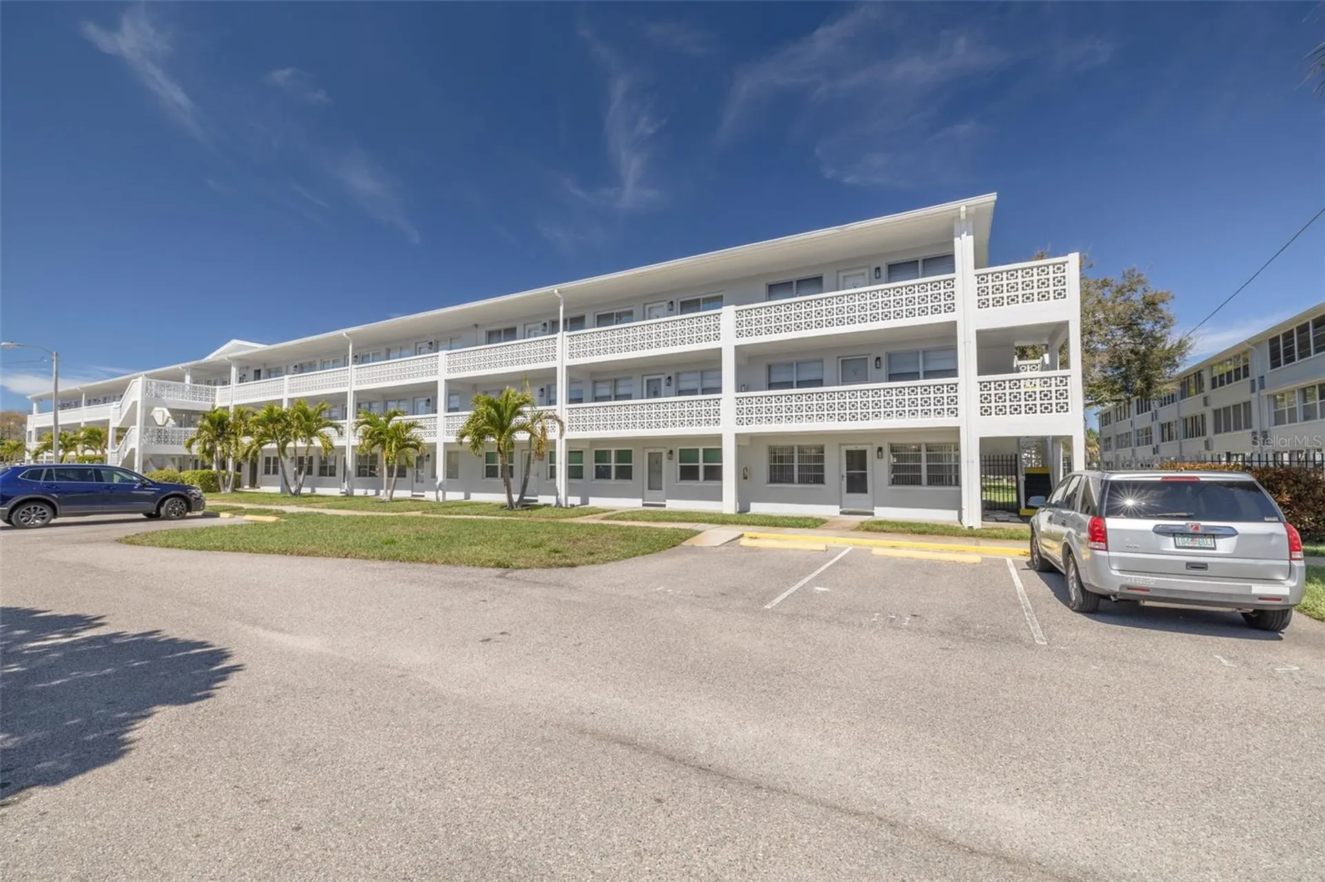 1001 77th Avenue N St Petersburg FL 33702