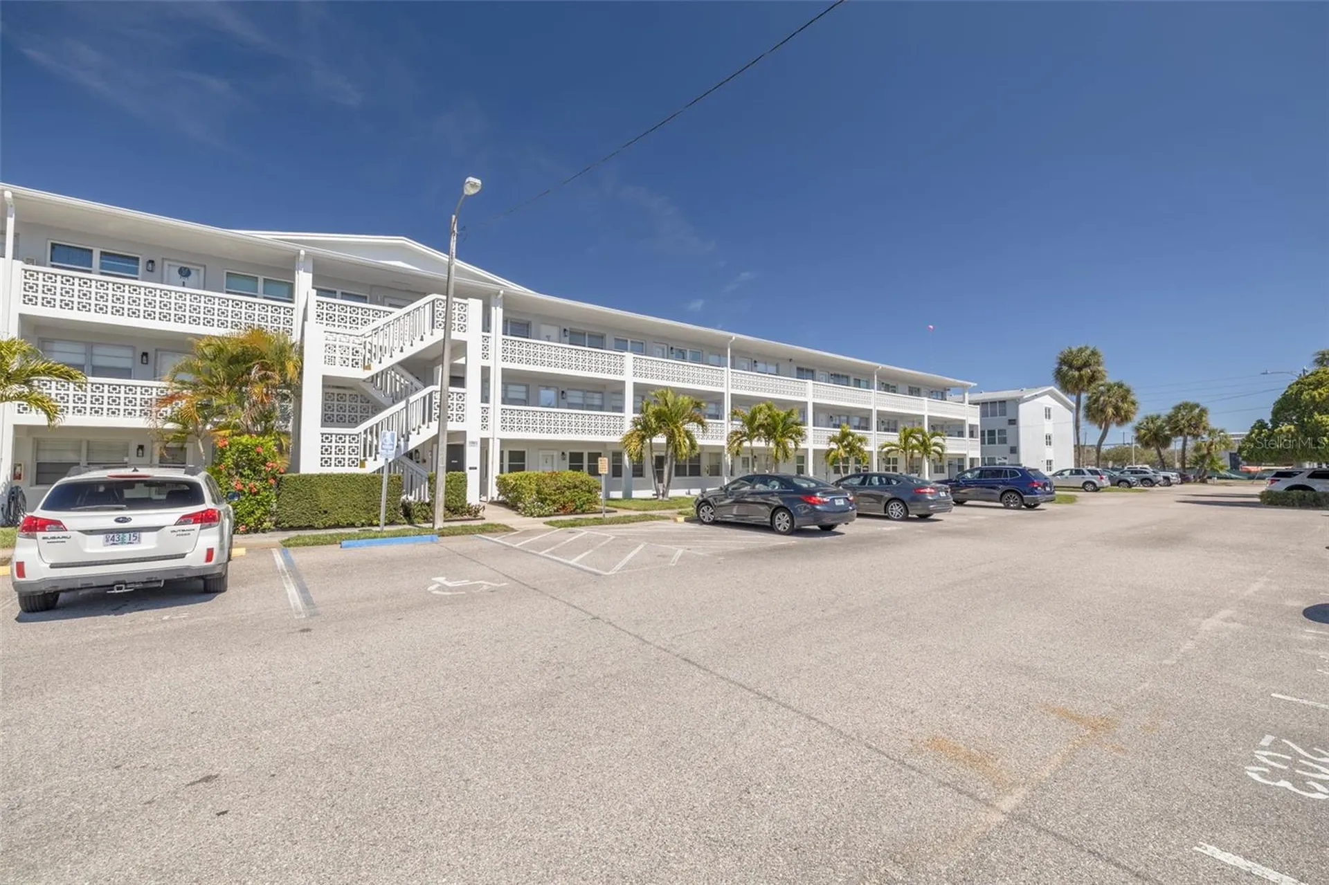 1001 77th Avenue N St Petersburg FL 33702