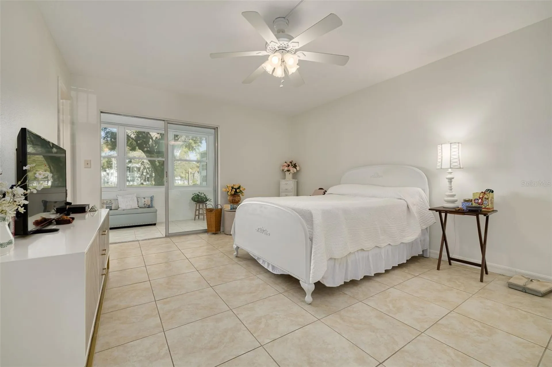 1001 77th Avenue N St Petersburg FL 33702