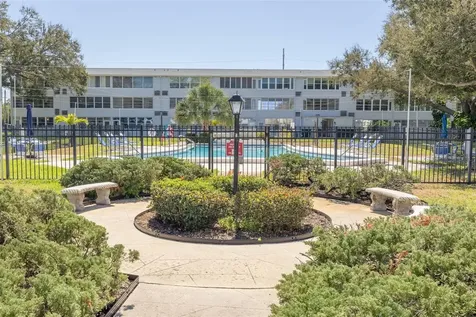 1001 77th Avenue N St Petersburg FL 33702
