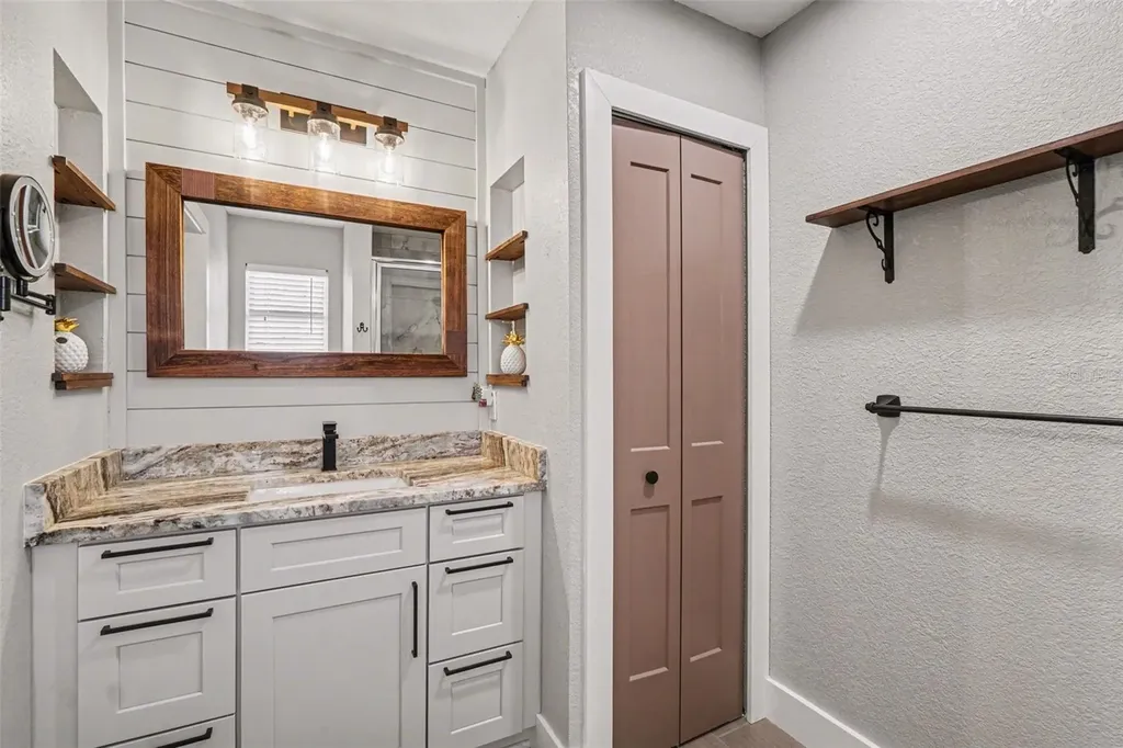 410 E Henry Street Punta Gorda FL 33950