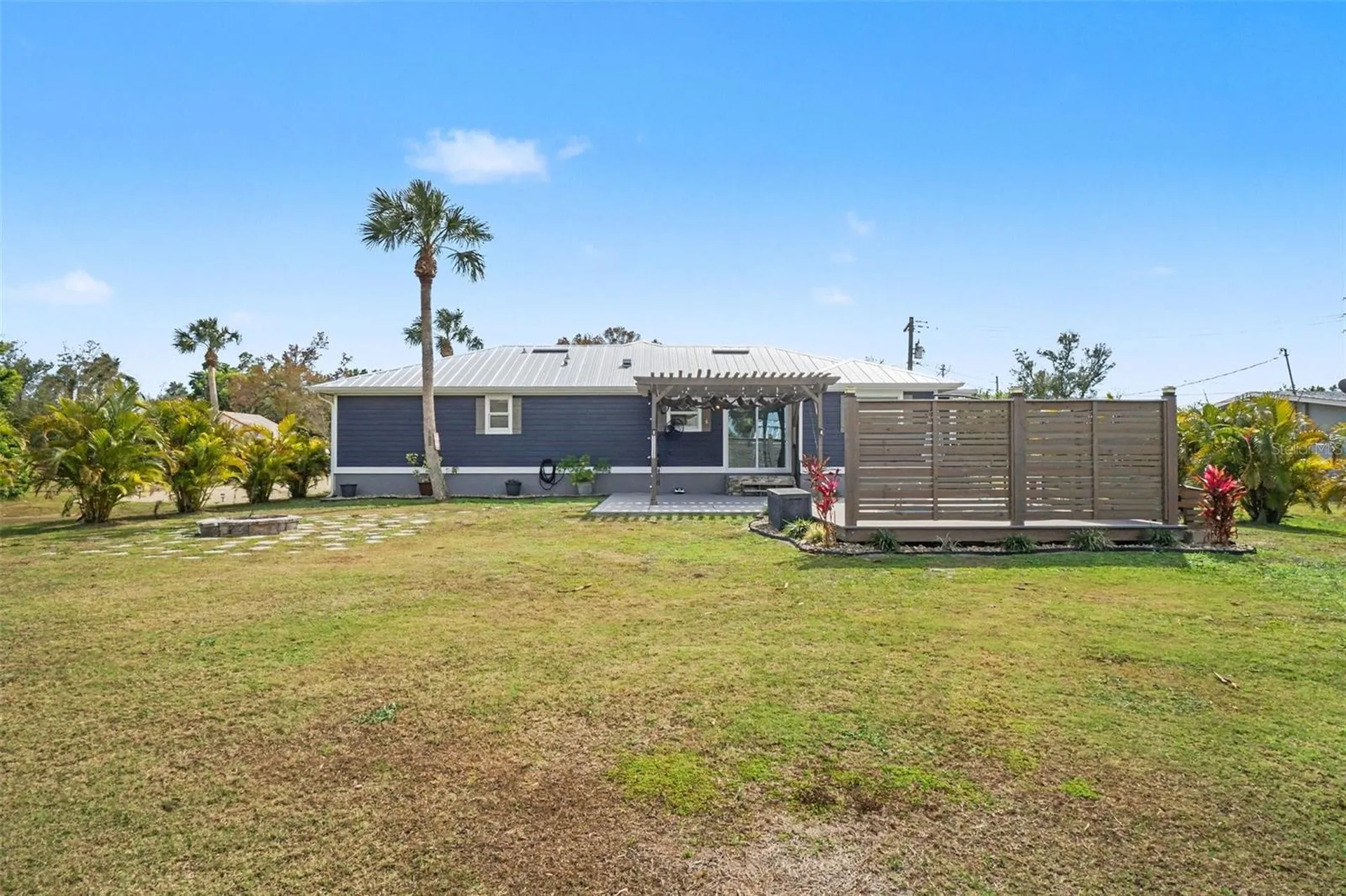410 E Henry Street Punta Gorda FL 33950