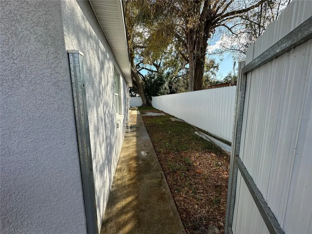 4305 E Henry Avenue Tampa FL 33610