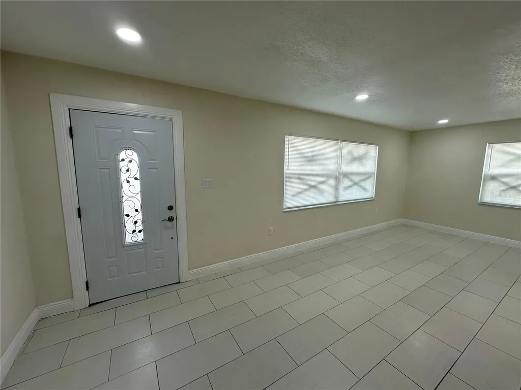 4305 E Henry Avenue Tampa FL 33610