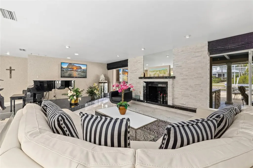 1749 Sandalwood Drive Sarasota FL 34231