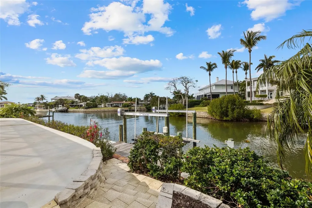 1749 Sandalwood Drive Sarasota FL 34231