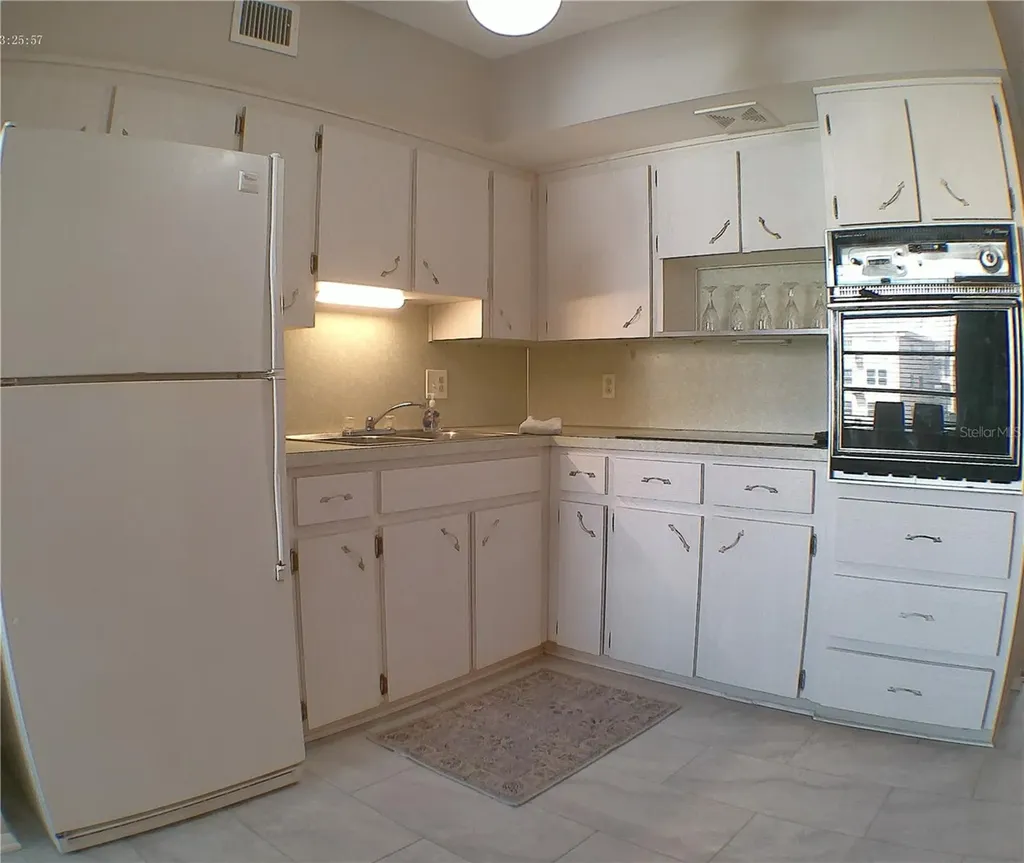 2456 Ecuadorian Way Clearwater FL 33763