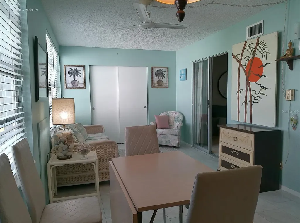 2456 Ecuadorian Way Clearwater FL 33763