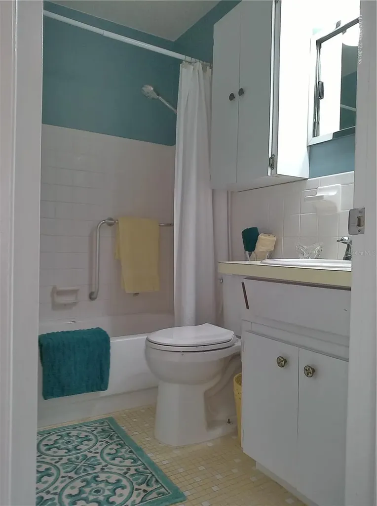 2456 Ecuadorian Way Clearwater FL 33763