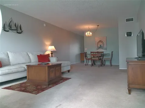 2456 Ecuadorian Way Clearwater FL 33763