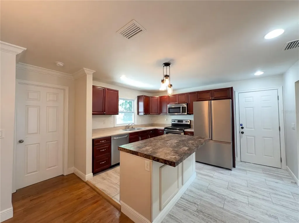 520 Sumner Avenue Orange City FL 32763