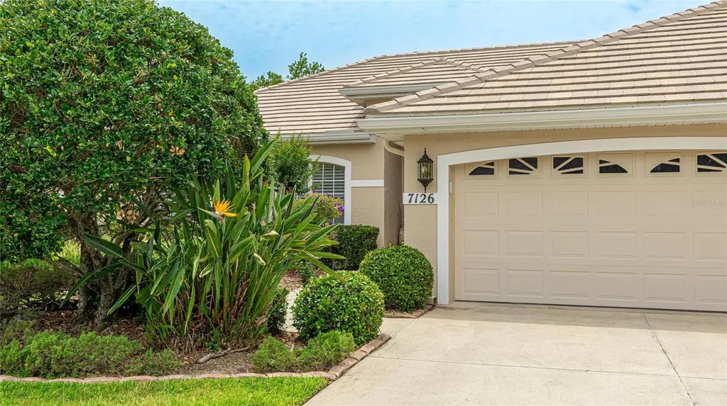 7126 Southgate Court Sarasota FL 34243