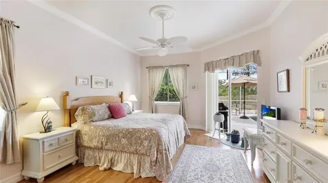 7126 Southgate Court Sarasota FL 34243