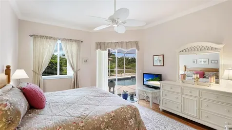 7126 Southgate Court Sarasota FL 34243