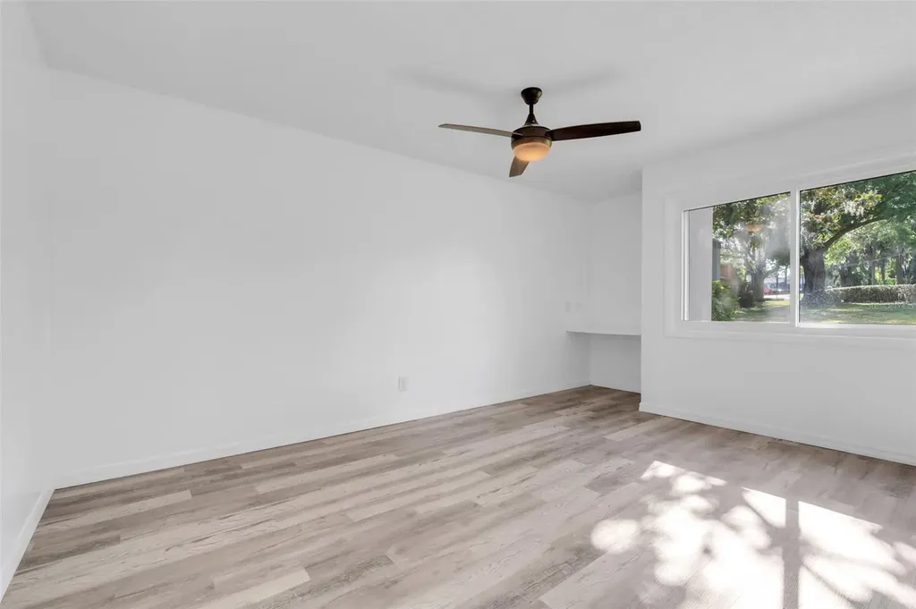1051 S Highland Street Mount Dora FL 32757