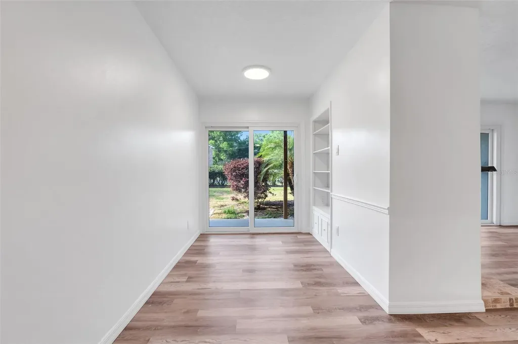 1051 S Highland Street Mount Dora FL 32757